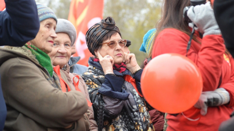 &laquo;Бабушки с квартирами &mdash; мошенники &mdash; покупатели&raquo;: суд впервые защитил участника СВО