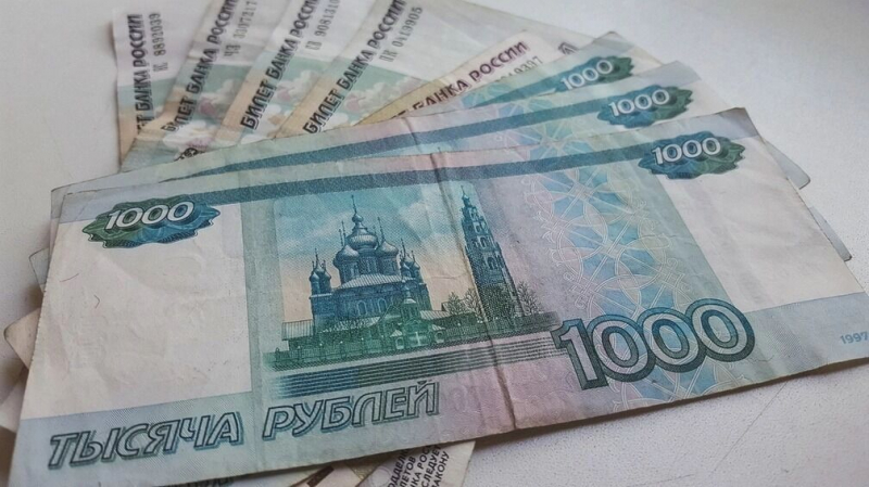 Кому и на сколько поднимут зарплату в 2026 году: МРОТ и индексации