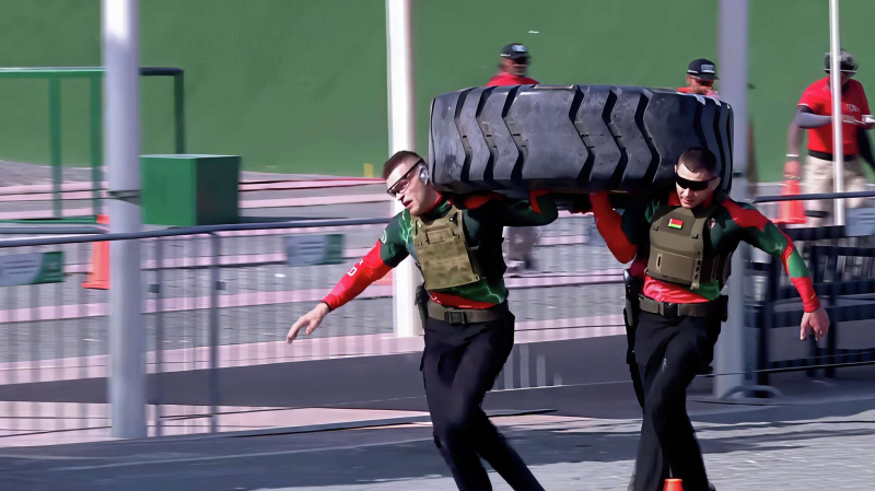 "Алмаз" спасает офицера: белорусы участвуют в соревнованиях SWAT (видео)
