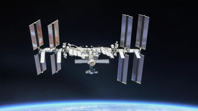 Корабль Crew Dragon доставил российского космонавта на&nbsp;МКС