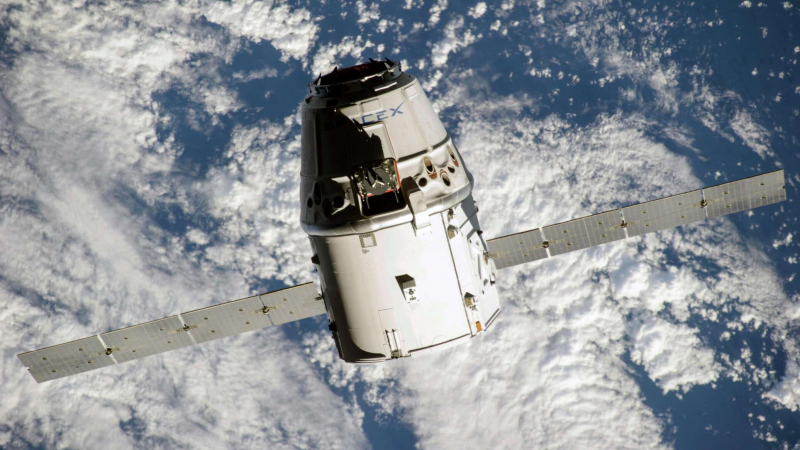 После 185 дней на орбите: Cargo Dragon вернулся на Землю