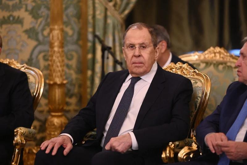 Лавров потребовал от США прояснить миру свои планы