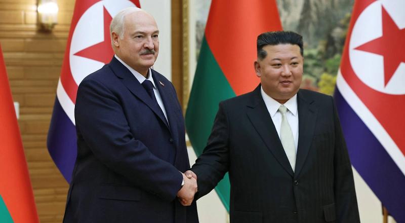 Лукашенко угощали в КНДР заливным из гусиной печёнки и блинами из маша