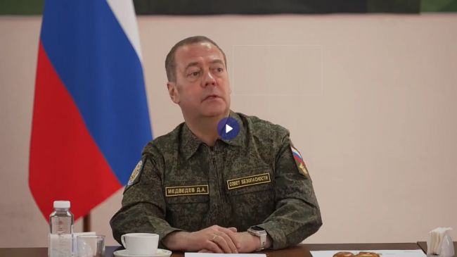 Медведев: Для чего эти переговоры по&nbsp;Украине? Для победы они не&nbsp;нужны