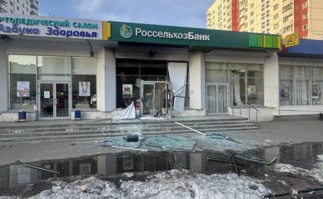 &laquo;По&nbsp;совету друзей&raquo;: в&nbsp;Москве подросток подорвал банкомат