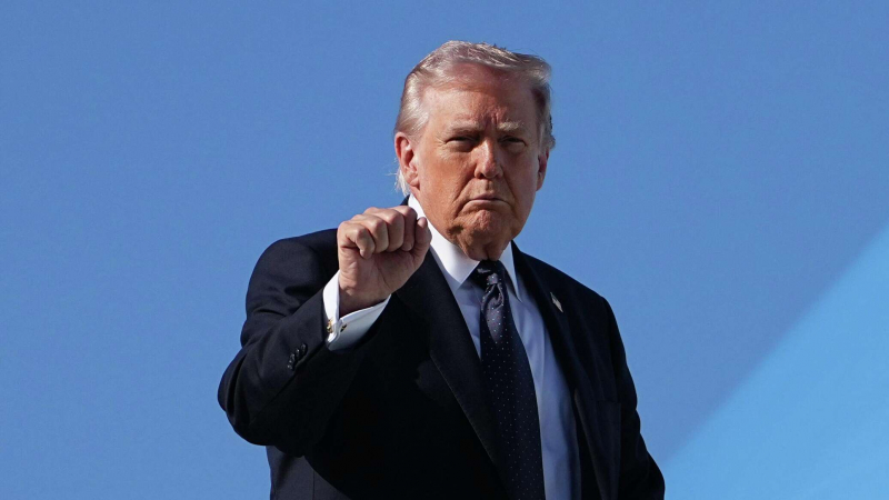 Трамп оценил ход американской операции против Ирана на 15 из 10