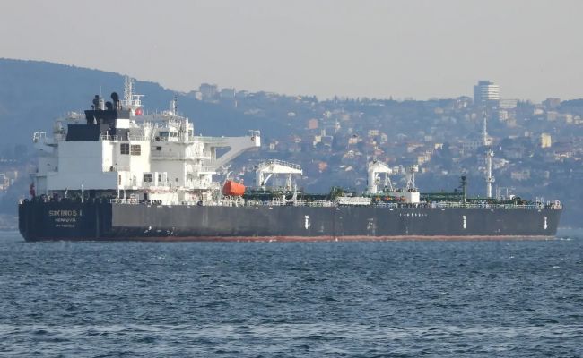 Европейские танкеры погнались за&nbsp;российской нефтью: в&nbsp;ЕС забыли о&nbsp;потолке цены