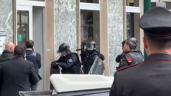 Исчезли через канализацию&nbsp;&mdash; подробности аномального ограбления в&nbsp;Неаполе