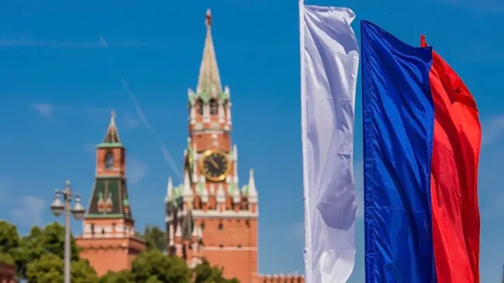 Истерика в ЕС: Запад "готов утопить" самолёт словацкого лидера, лишь бы русские не получили букет от благодарной нации