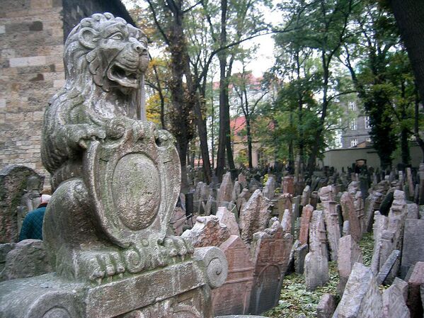 Кладбища мира: под водой, над землей, для лидеров и простых смертных (фото)