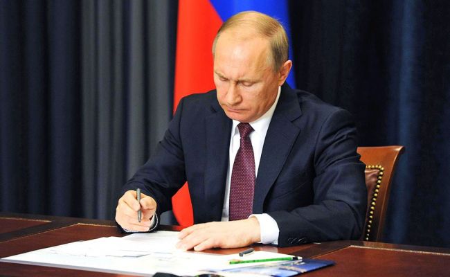 Путин принял в&nbsp;российское гражданство потомка казаков из&nbsp;Франции