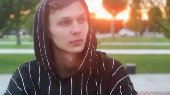 &laquo;Разбудил грохот, а за окном полыхало&raquo;: 22-летний житель Туапсе рассказал, как вытаскивал соседей из огня и искал пропавшую Леру