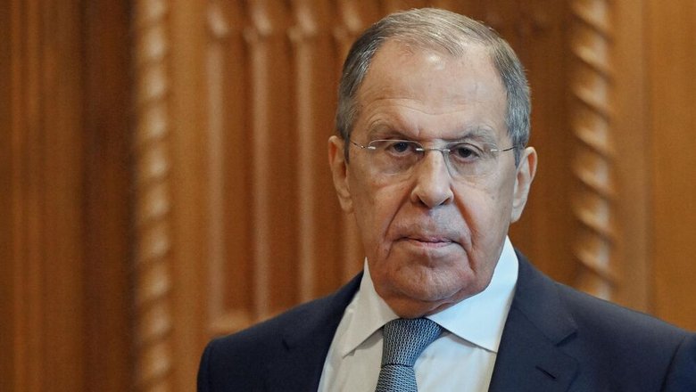США нужно прекратить огонь в Иране, а не говорить об Ормузе, заявил Лавров