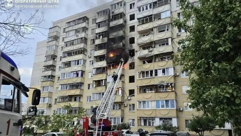 Беспилотник атаковал жилую многоэтажку в Белгороде