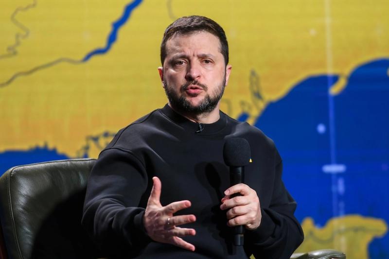Мендель: Зеленский согласился отдать Донбасс на переговорах в 2022 году
