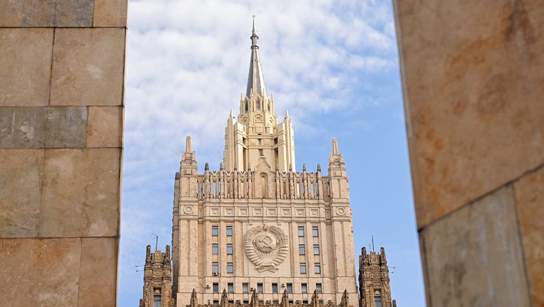 МИД РФ: Россия привержена идее избавления мира от ядерной угрозы