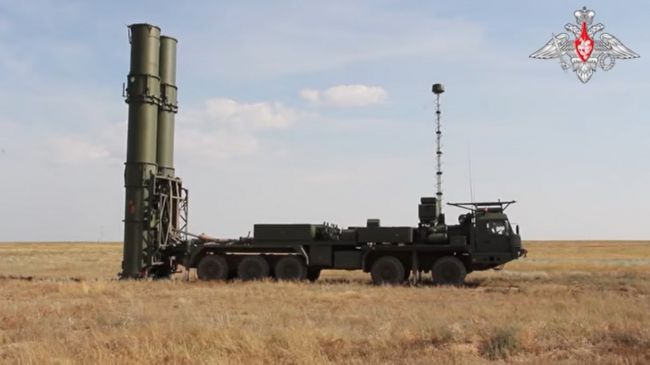 На параде Победы в Москве показали новейший ЗРК С-500 «Прометей»,