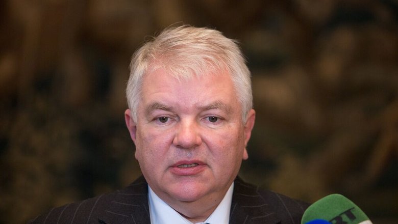 Посольству России в Париже заблокировали карты для оплаты топлива
