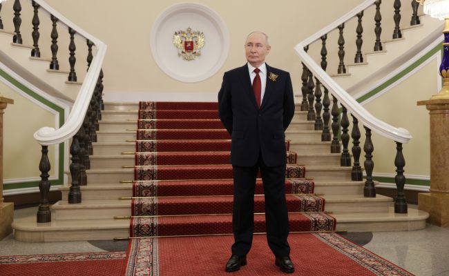 Путин: В&nbsp;Финляндии думали, что Россия рухнет, а&nbsp;они&nbsp;&mdash; тут как тут