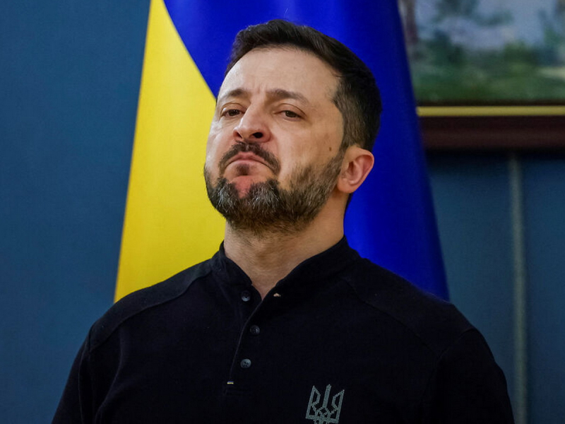 Зеленский &laquo;разрешил&raquo; своим указом парад Победы в Москве &mdash; в Кремле жестко ответили